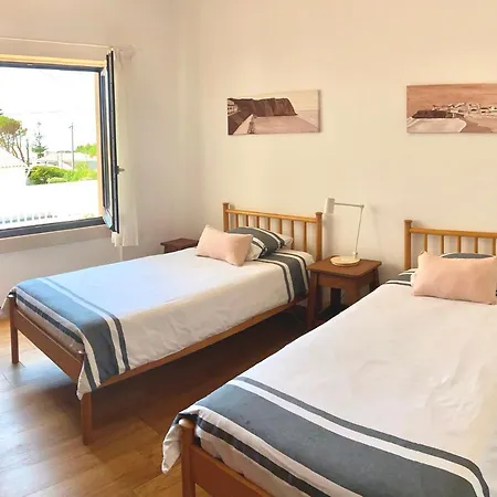 Family House, Sea View, Pool, Near Sintra * Colares