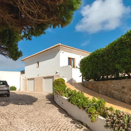 Family House, Sea View, Pool, Near Sintra Colares