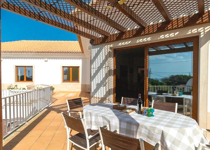 Villa Family House, Sea View, Pool, Near Sintra