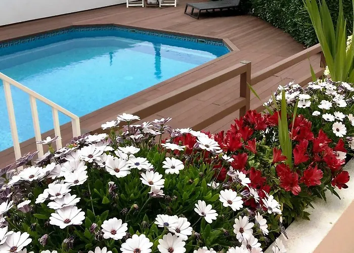 Family House, Sea View, Pool, Near Sintra Colares