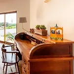 Family House, Sea View, Pool, Near Sintra Colares