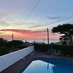 Willa Family House, Sea View, Pool, Near Sintra Colares