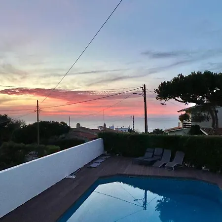 Villa Family House, Sea View, Pool, Near Sintra Colares