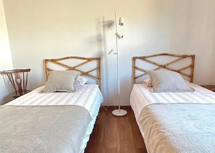 וילה Family House, Sea View, Pool, Near Sintra *