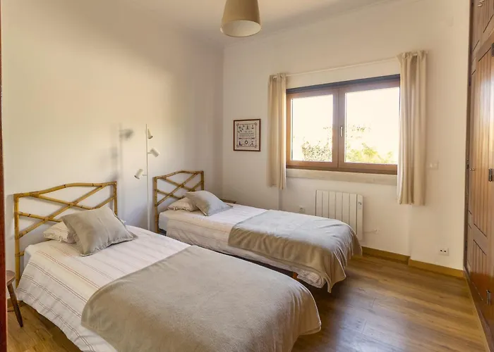 Family House, Sea View, Pool, Near Sintra