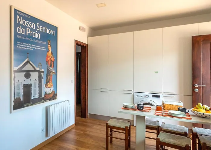 Family House, Sea View, Pool, Near Sintra וילה